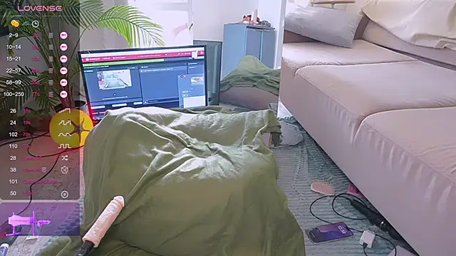 Snapshot of Meukotis chatting on November 15, 2025, 9:39 am Meukotis online show from November 15, 2025, 9:39 am