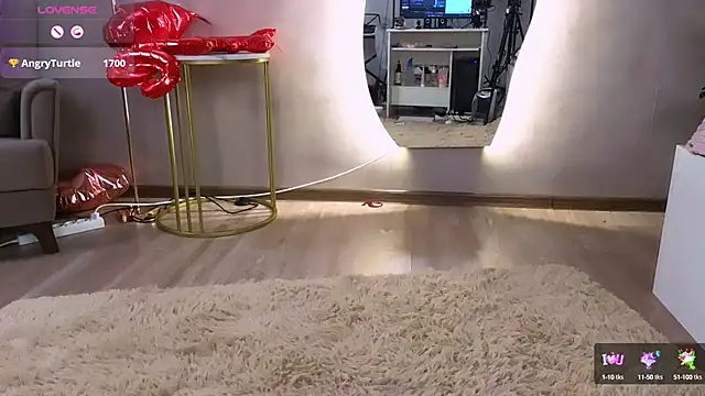 Snapshot of Britney_Lynch chatting on February 9, 2025, 3:22 am Britney Lynch online show from February 9, 2025, 3:22 am