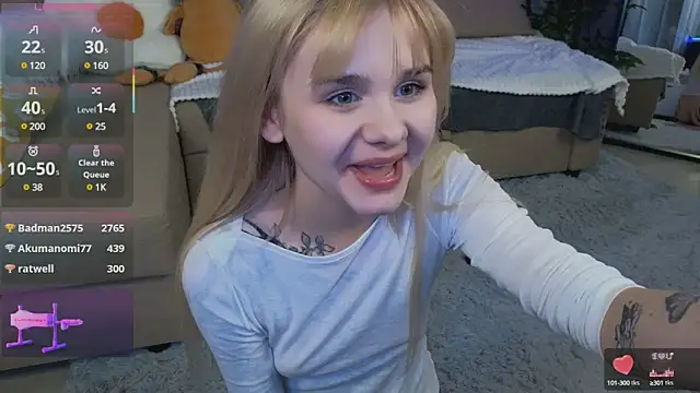 Snapshot of Britney_Lynch chatting on March 19, 2025, 10:53 pm Britney Lynch online show from March 19, 2025, 10:53 pm