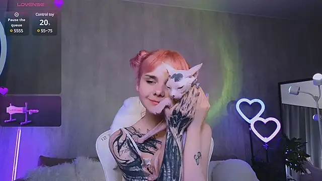 Snapshot of Britney_Lynch chatting on March 23, 2025, 1:09 am Britney Lynch online show from March 23, 2025, 1:09 am