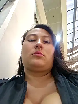 Celeem  online show from December 19, 2025, 10:39 pm