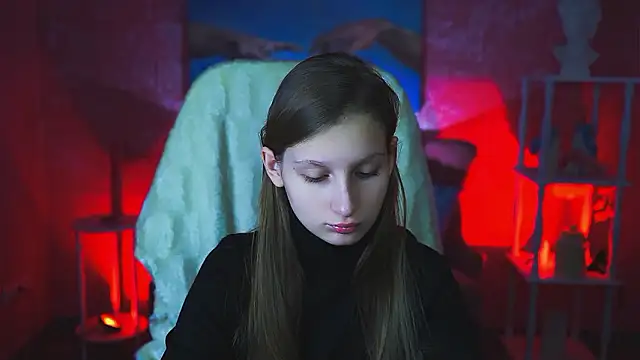 EllaHorton online show from December 3, 2024, 6:37 am