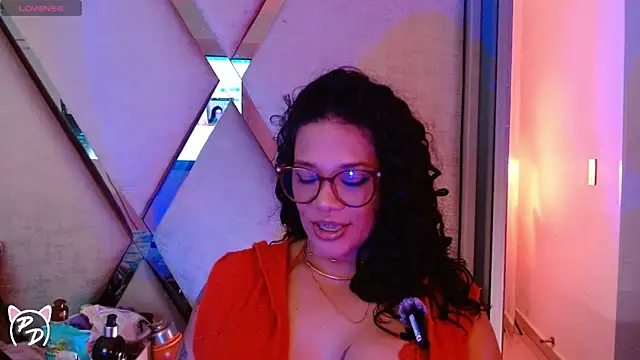 paula daniela1 online show from June 3, 2026, 9:53 pm