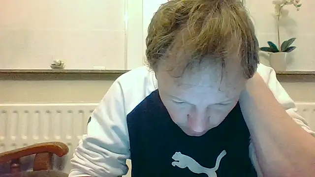 Snapshot of bertolini chatting on April 24, 2026, 8:00 pm bertolini online show from April 24, 2026, 8:00 pm