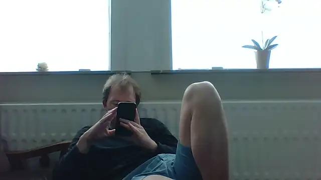 Snapshot of bertolini chatting on May 10, 2026, 12:43 pm bertolini online show from May 10, 2026, 12:43 pm