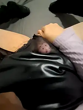 aprilexx online show from November 30, 2025, 2:59 am