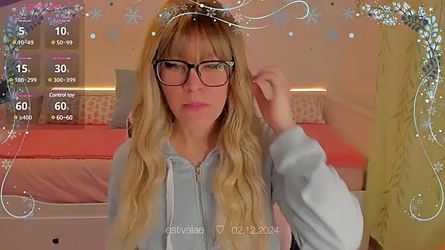 Snapshot of estivalae chatting on December 2, 2024, 2:52 pm estivalae online show from December 2, 2024, 2:52 pm