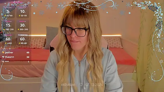 Snapshot of estivalae chatting on December 7, 2024, 2:13 pm estivalae online show from December 7, 2024, 2:13 pm