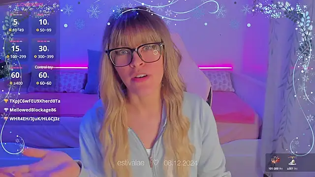 Snapshot of estivalae chatting on December 8, 2024, 11:19 pm estivalae online show from December 8, 2024, 11:19 pm