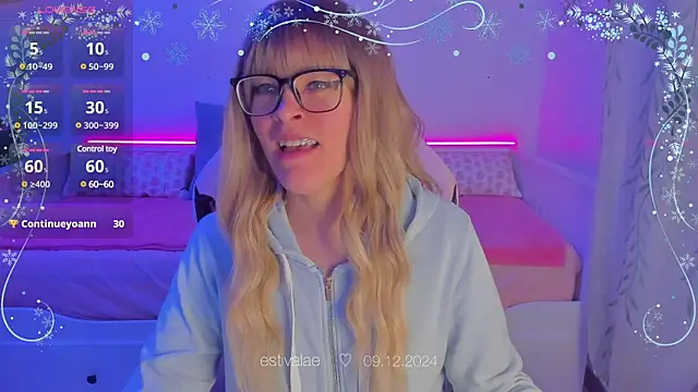 Snapshot of estivalae chatting on December 9, 2024, 5:08 pm estivalae online show from December 9, 2024, 5:08 pm