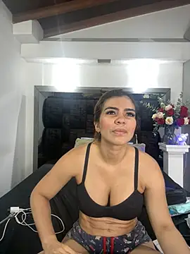 Snapshot of Arianna_Jones1 chatting on April 22, 2026, 11:50 pm Arianna Jones1 online show from April 22, 2026, 11:50 pm