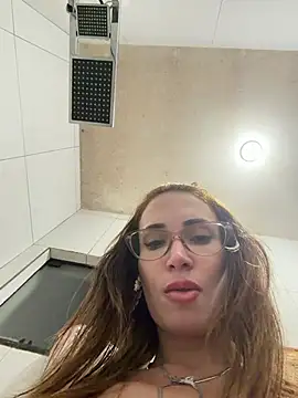 Irresistible24 online show from April 8, 2026, 9:59 pm