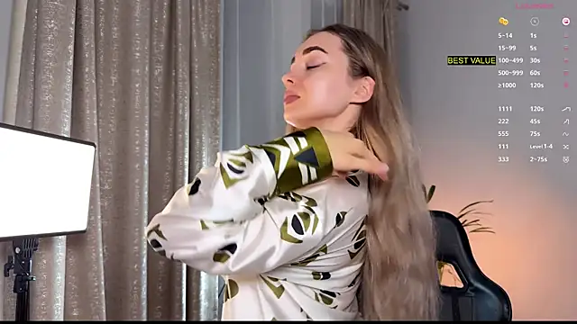 hotexclusive  online show from September 24, 2025, 9:07 pm