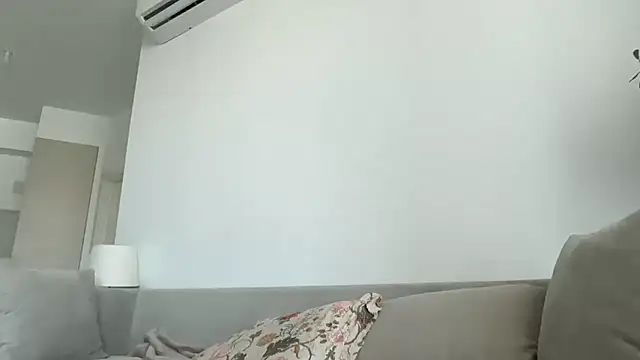 smileybabe online show from June 25, 2026, 8:52 am