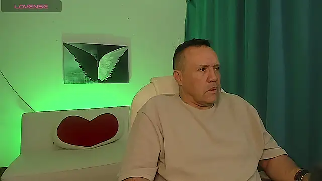 Snapshot of FERDIGNAN0329 chatting on November 20, 2025, 10:42 pm FERDIGNAN0329 online show from November 20, 2025, 10:42 pm