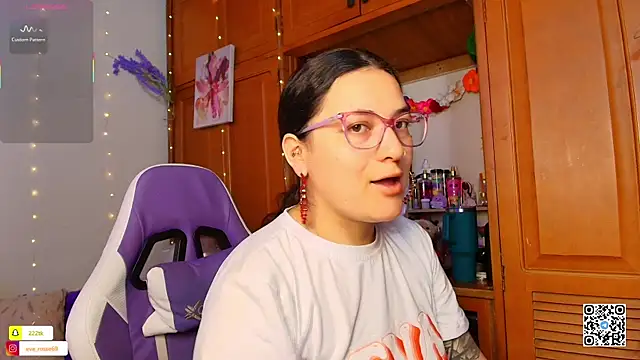 eva rosse69 online show from March 18, 2026, 11:13 am