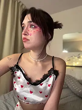 Evangeline Lawrence  online show from March 20, 2025, 9:56 pm