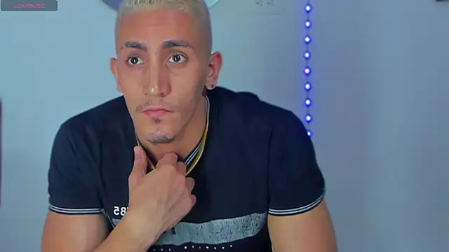 MikeRoss7777 online show from January 26, 2025, 10:02 pm