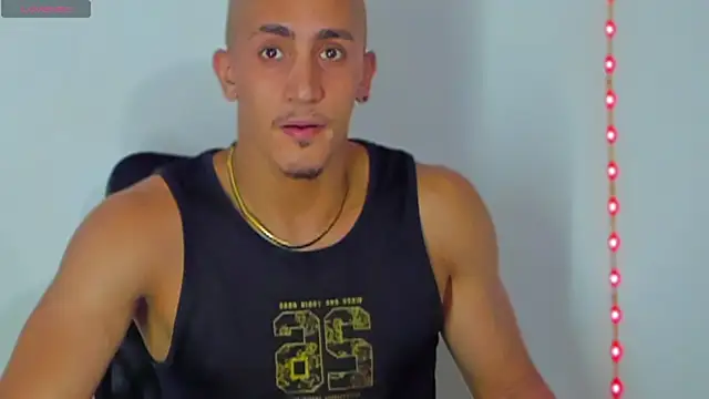 MikeRoss7777 online show from January 28, 2025, 4:18 am