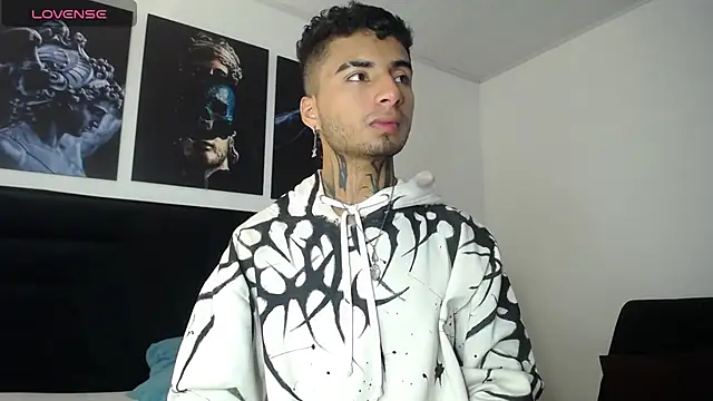 JuanCamiilo 66 online show from January 10, 2025, 2:14 am