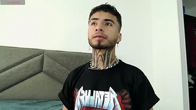 JuanCamiilo 66 online show from March 2, 2025, 5:47 pm