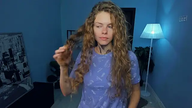 RayaNenlia online show from October 26, 2025, 5:02 am