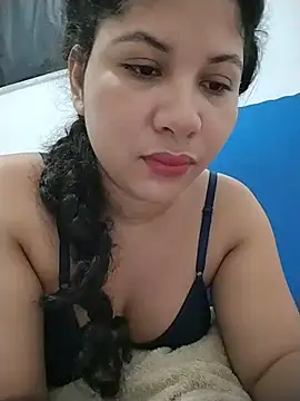 Snapshot of Yara0k chatting on February 26, 2026, 7:18 am Yara0k online show from February 26, 2026, 7:18 am