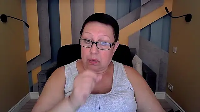 BarbaraTurners online show from September 8, 2025, 6:29 pm