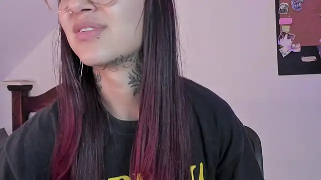 Snapshot of noemi_foxxx chatting on September 22, 2025, 3:25 pm noemi foxxx online show from September 22, 2025, 3:25 pm