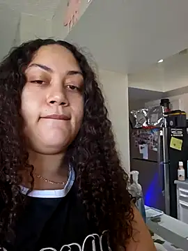 honeeyyy pot online show from December 14, 2024, 7:57 pm