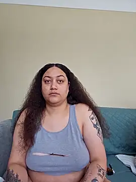 Snapshot of honeeyyy_pot chatting on March 16, 2026, 9:52 pm honeeyyy pot online show from March 16, 2026, 9:52 pm