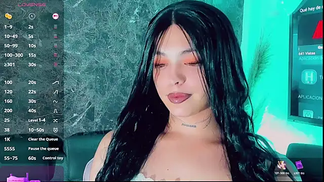 Snapshot of Emmaa_Saenz_ chatting on December 15, 2025, 10:25 pm Emmaa Saenz online show from December 15, 2025, 10:25 pm