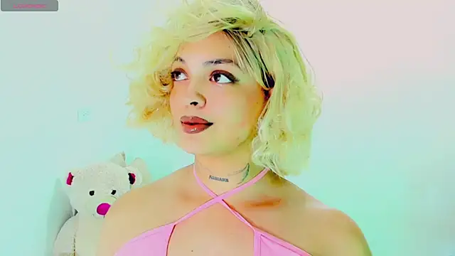 Snapshot of Emmaa_Saenz_ chatting on February 28, 2026, 10:22 pm Emmaa Saenz online show from February 28, 2026, 10:22 pm