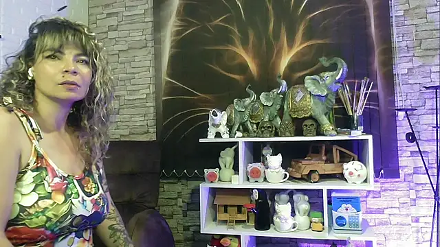 charlotedoll online show from March 2, 2025, 8:07 pm