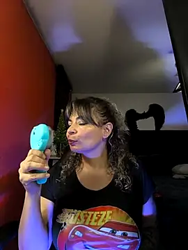 charlotedoll online show from December 18, 2025, 4:29 am