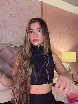 Arianavillada online show from April 18, 2026, 3:32 am