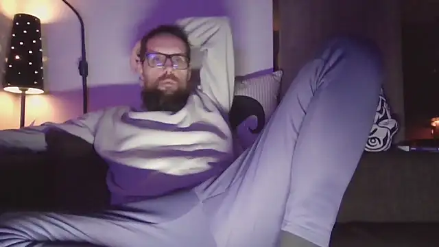 MeSteff online show from March 19, 2025, 6:55 pm