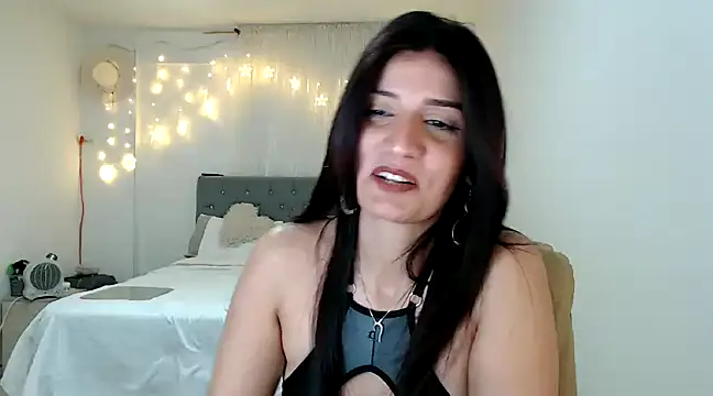 Snapshot of ZajiraShane chatting on December 13, 2024, 10:30 am ZajiraShane online show from December 13, 2024, 10:30 am