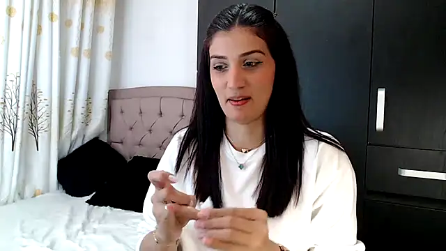 Snapshot of ZajiraShane chatting on March 19, 2025, 3:30 am ZajiraShane online show from March 19, 2025, 3:30 am