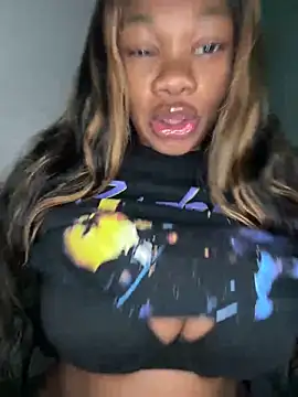 CharismaaBanx online show from December 3, 2024, 9:44 am