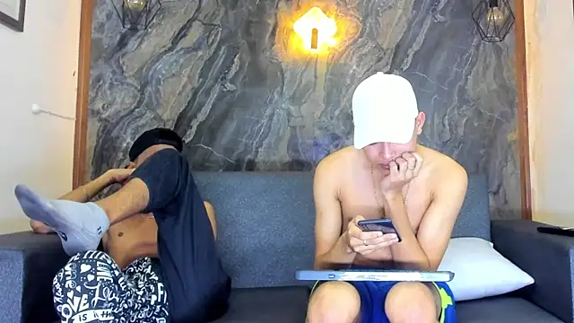 liam genner  online show from February 2, 2025, 1:45 am