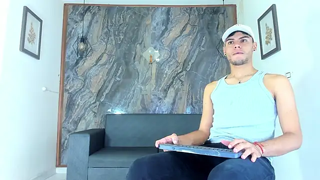 liam genner  online show from February 2, 2025, 7:46 pm