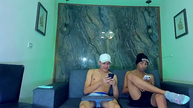 liam genner  online show from February 10, 2025, 2:37 pm