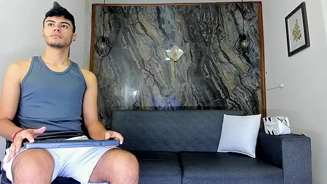 liam genner  online show from February 20, 2025, 7:41 pm