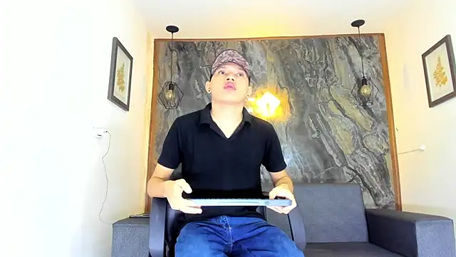 liam genner  online show from March 8, 2025, 8:03 pm