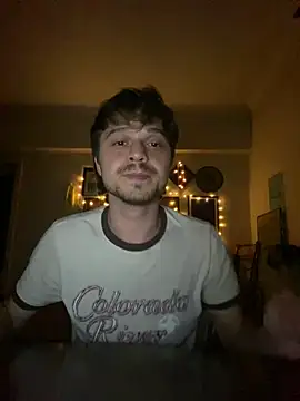 oguuxum online show from March 22, 2026, 9:29 pm