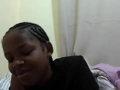 Snapshot of queen-sasha chatting on May 10, 2026, 7:35 am queen-sasha online show from May 10, 2026, 7:35 am