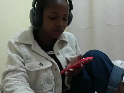 Snapshot of queen-sasha chatting on May 22, 2026, 7:30 pm queen-sasha online show from May 22, 2026, 7:30 pm