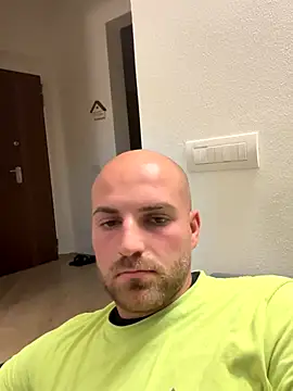 Snapshot of parallelo990 chatting on October 27, 2025, 8:35 pm parallelo990 online show from October 27, 2025, 8:35 pm