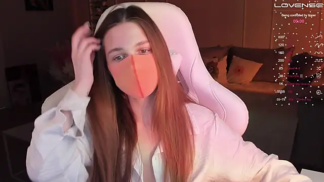 Frau Lina online show from February 8, 2025, 7:05 pm